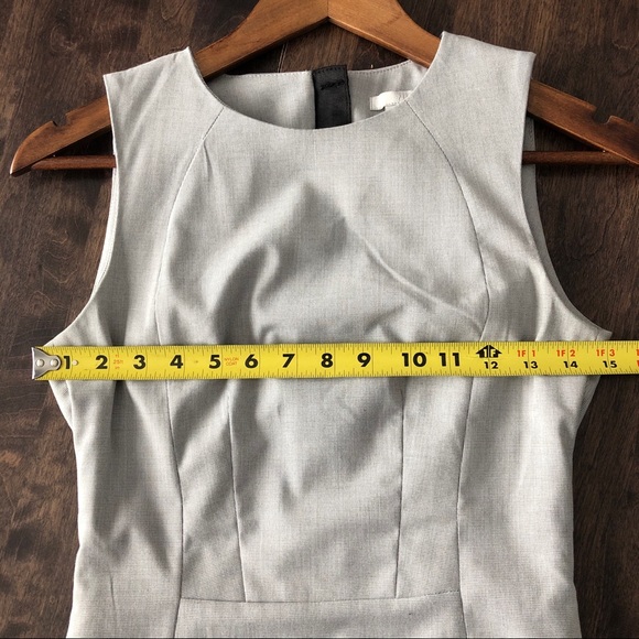 H&M Sleeveless Form-Fitting Pencil Dress - Picture 5 of 7